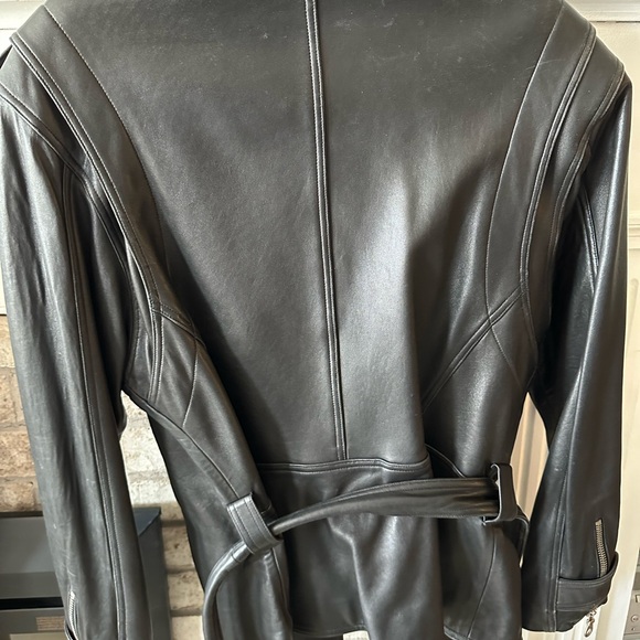 Motorcycle style leather jacket - Picture 2 of 7